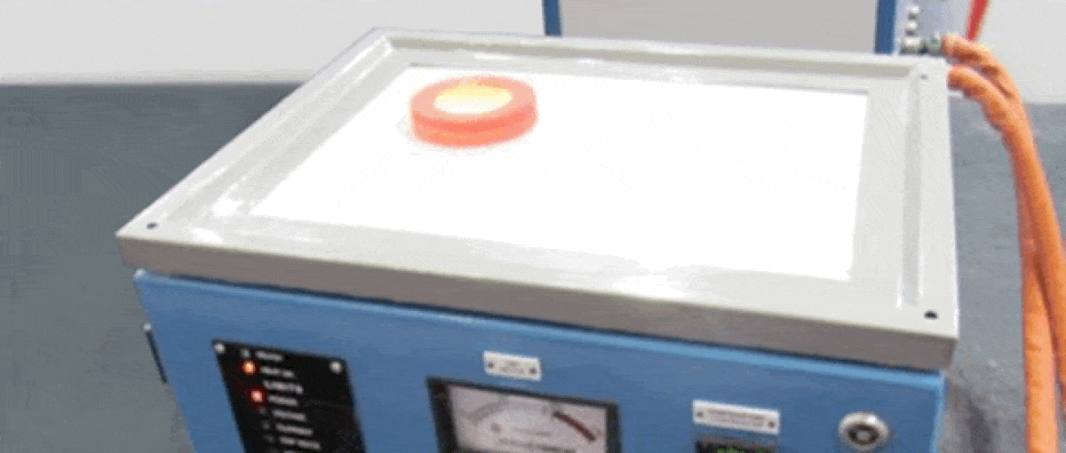 Quick-Trak small induction furnace animated gif