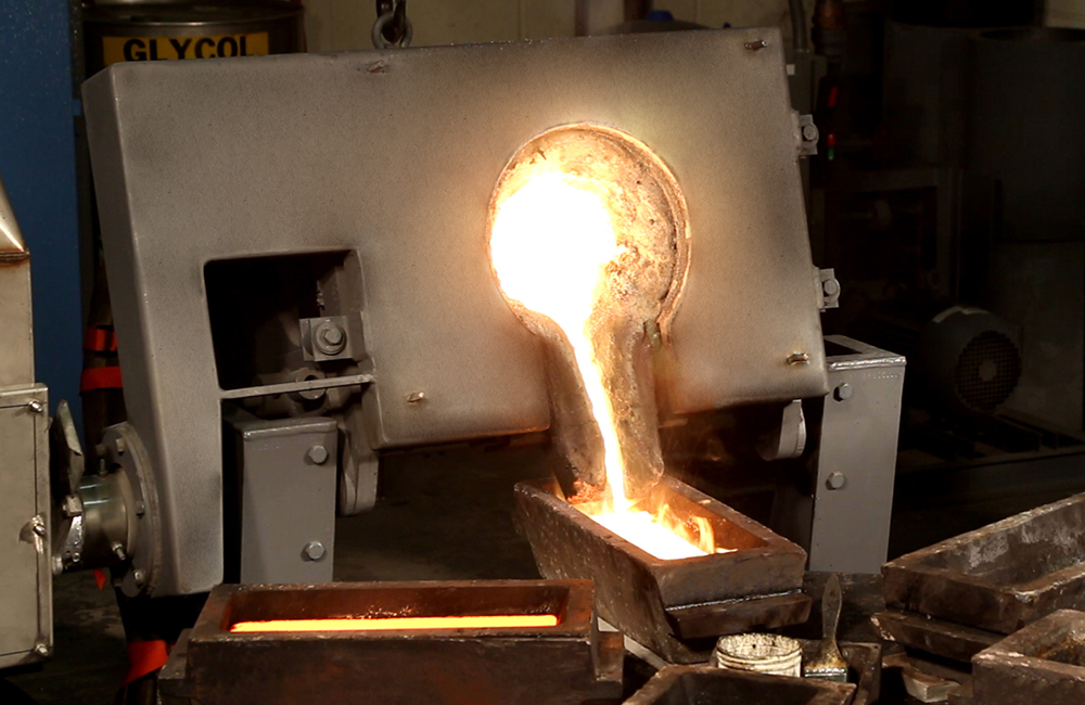 Transfer Ladle in Smelting Workshop